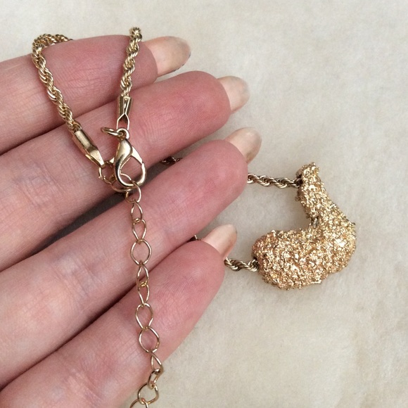 CARDI B.Fried chicken wing necklace, new gold tone - Picture 8 of 8